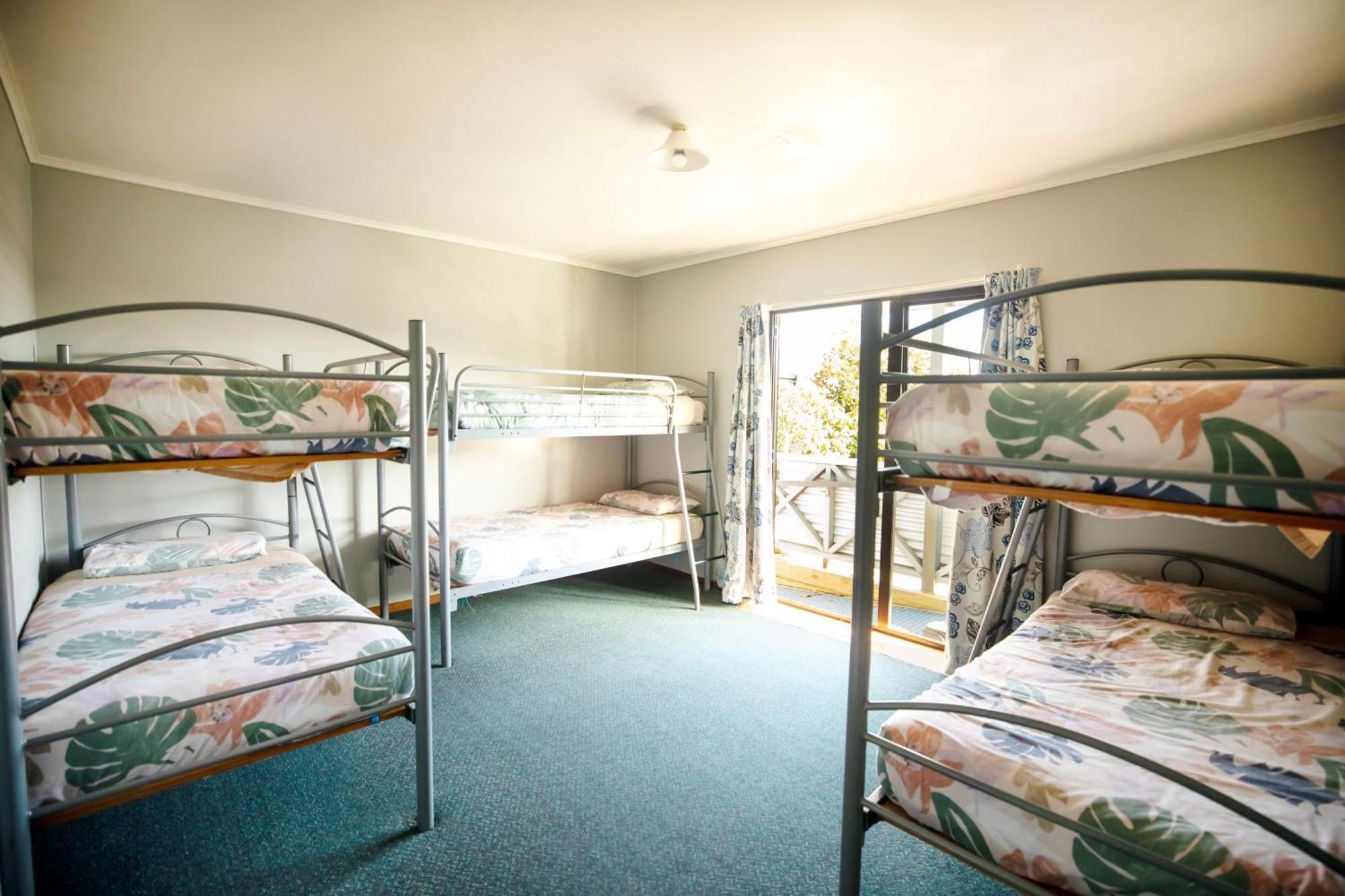Ivorytowers Hostel *